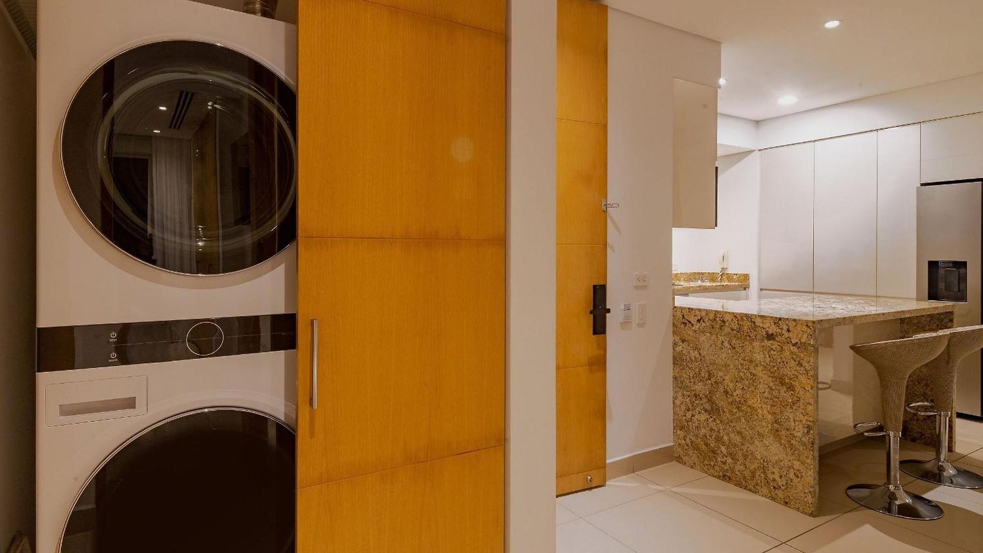 H2 Apartment *