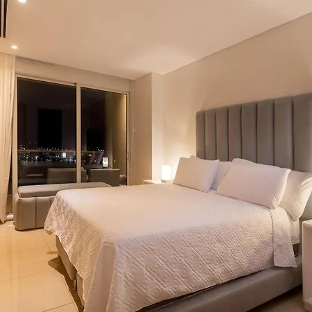 Apartment H2 *